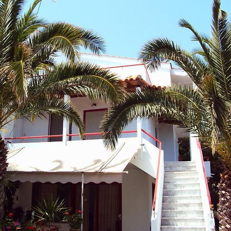 פלומרי Irini Studios מראה חיצוני תמונה