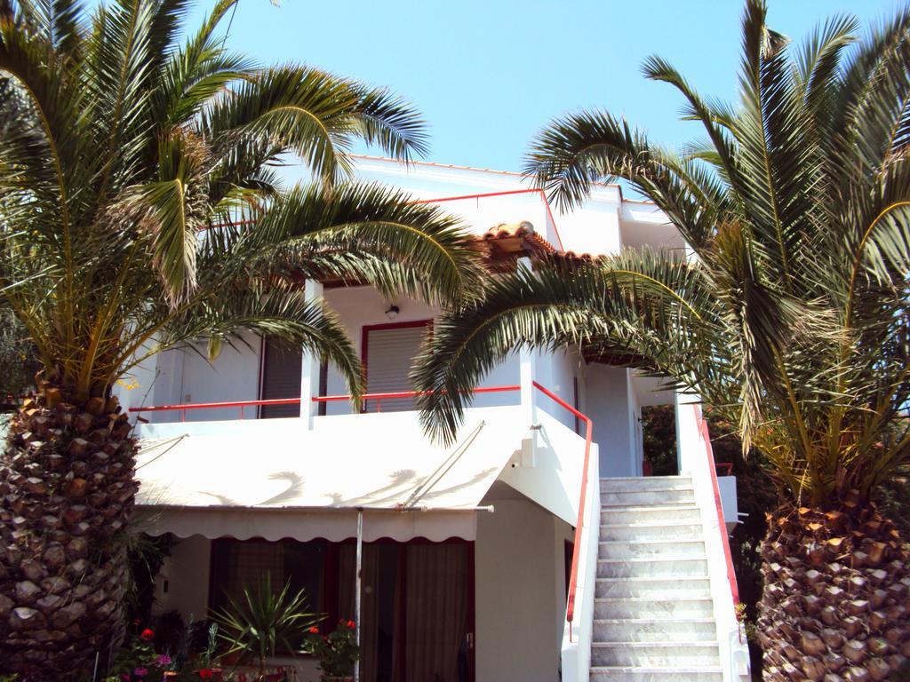 פלומרי Irini Studios מראה חיצוני תמונה